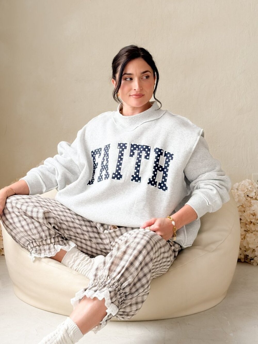 Women’s Oversized Mock Neck Sweatshirt – Faith Graphic Grey